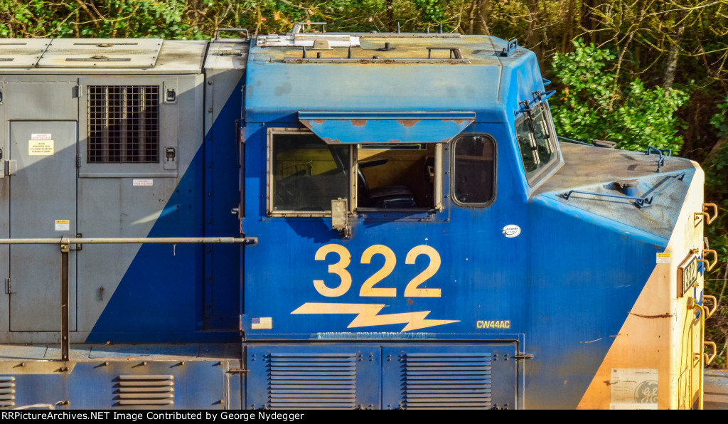 CSX 322 close-up